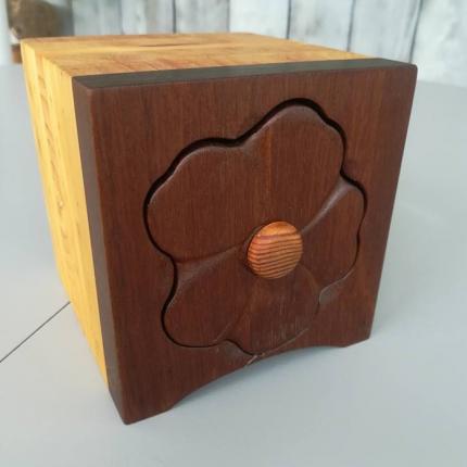 Coffret Ipé et pin - tiroir fleur